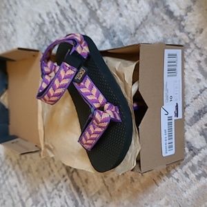 Kid's Teva sandals. Size 10 toddler.